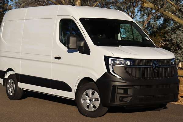 2026 Renault Master XDD MWB Mid Roof
