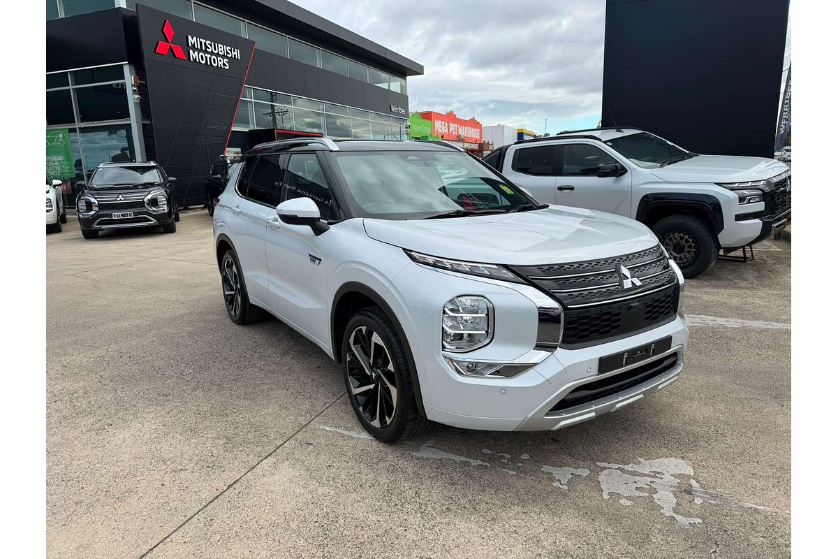 2025 Mitsubishi Outlander PHEV Exceed Tourer ZM
