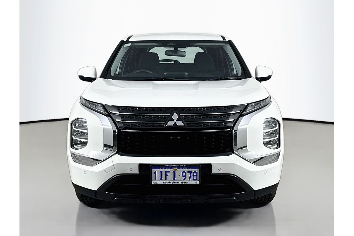 2024 Mitsubishi Outlander ES ZM