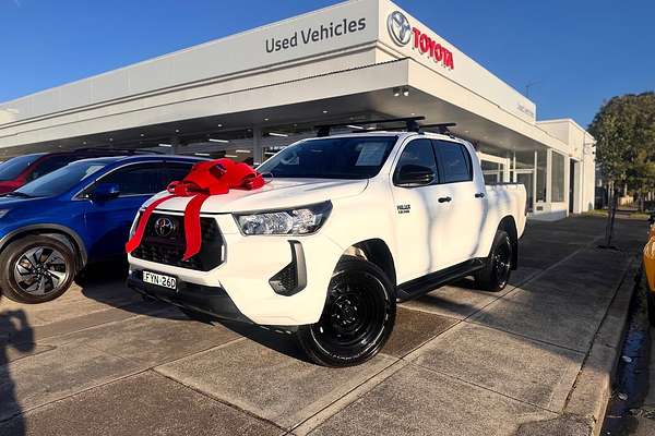 2025 Toyota Hilux SR GUN126R 4X4
