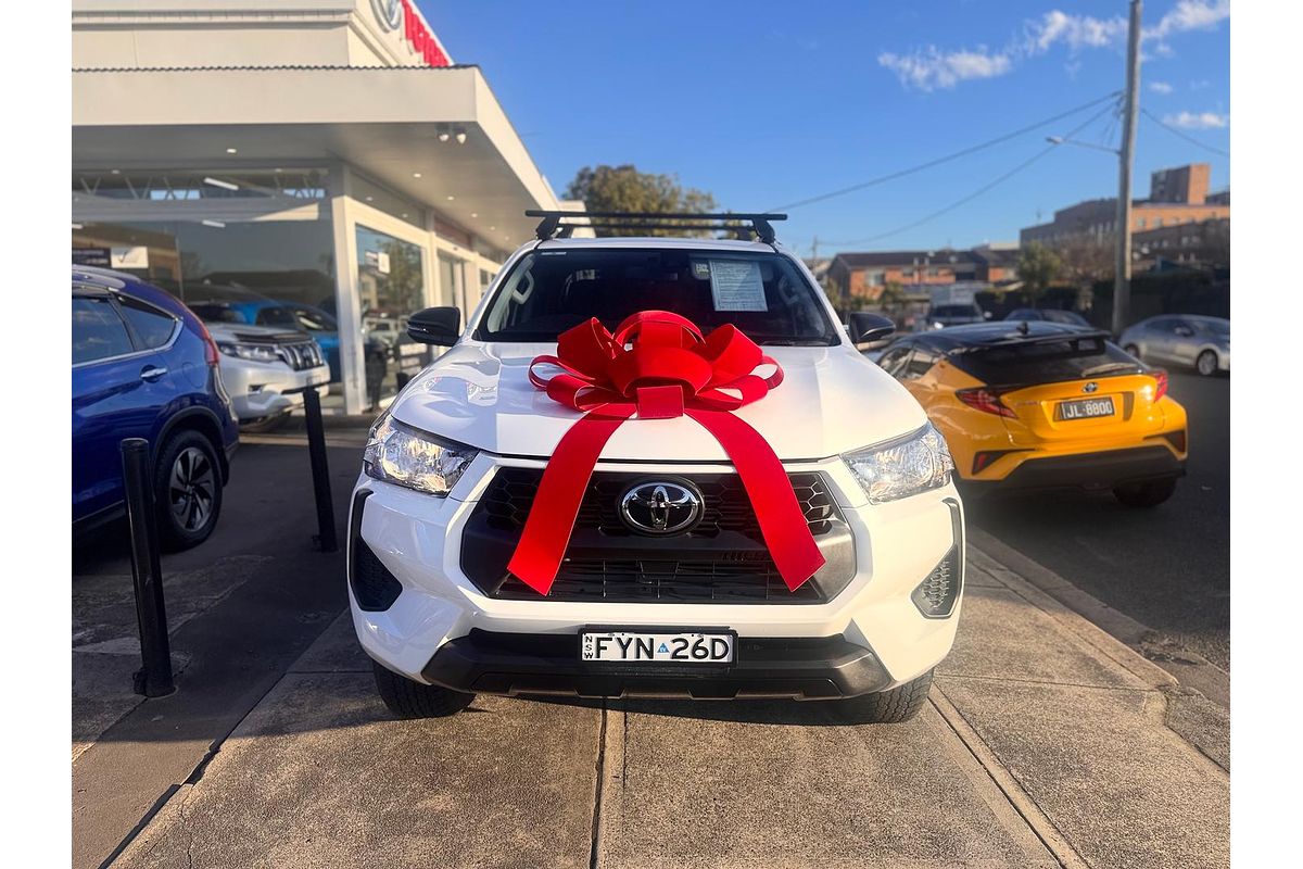 2025 Toyota Hilux SR GUN126R 4X4