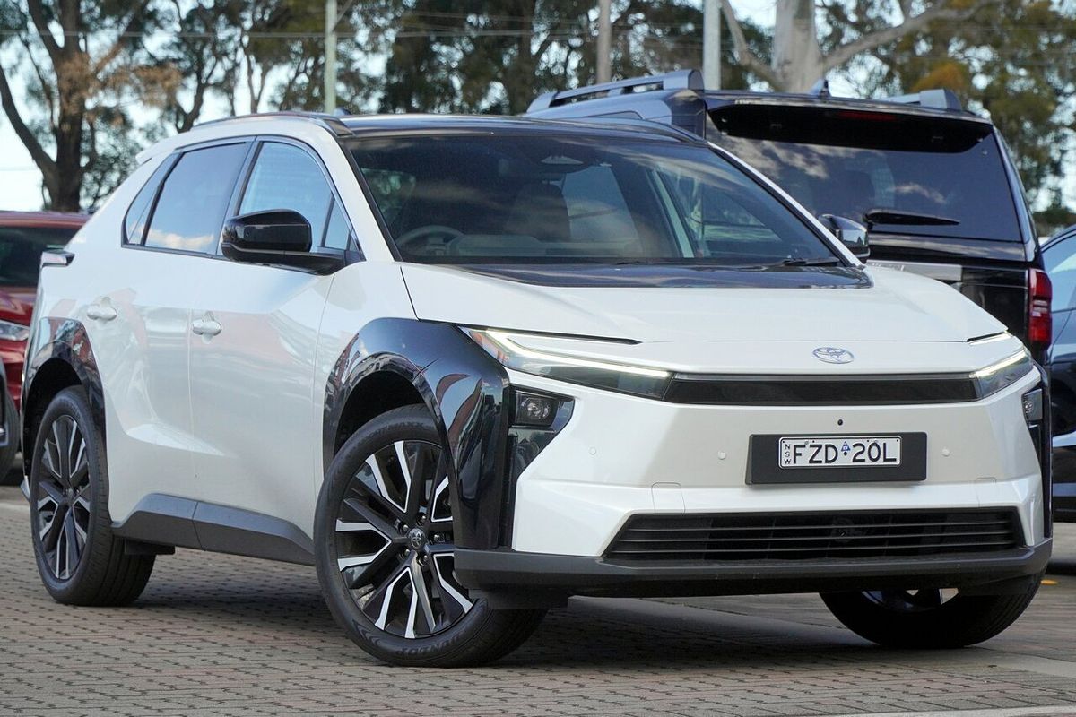 2025 Toyota bZ4X XEAM15R