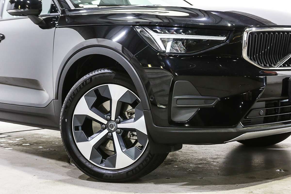 2024 Volvo XC40 Plus B4