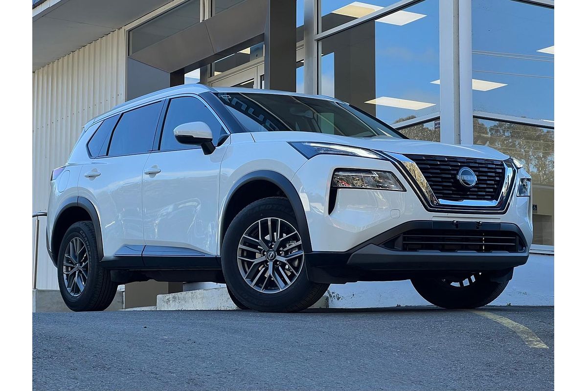 2025 Nissan X-TRAIL ST T33