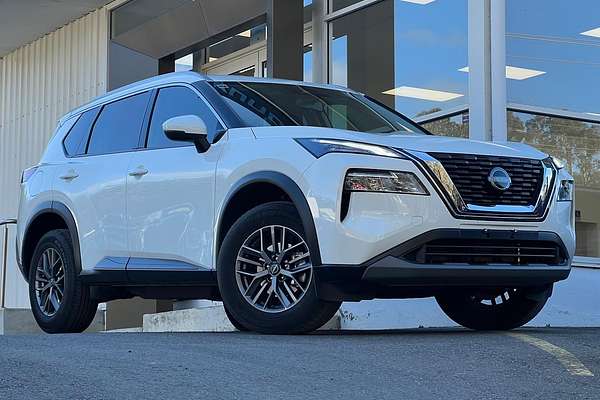 2025 Nissan X-TRAIL ST T33