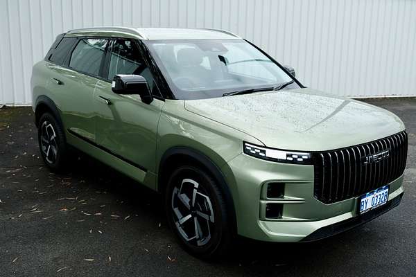 2025 OMODA JAECOO J7 Core
