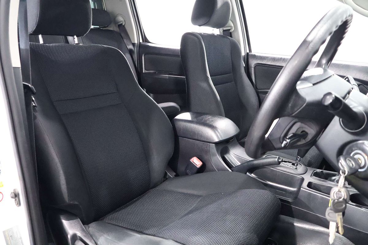 2013 Toyota Hilux SR KUN26R 4X4