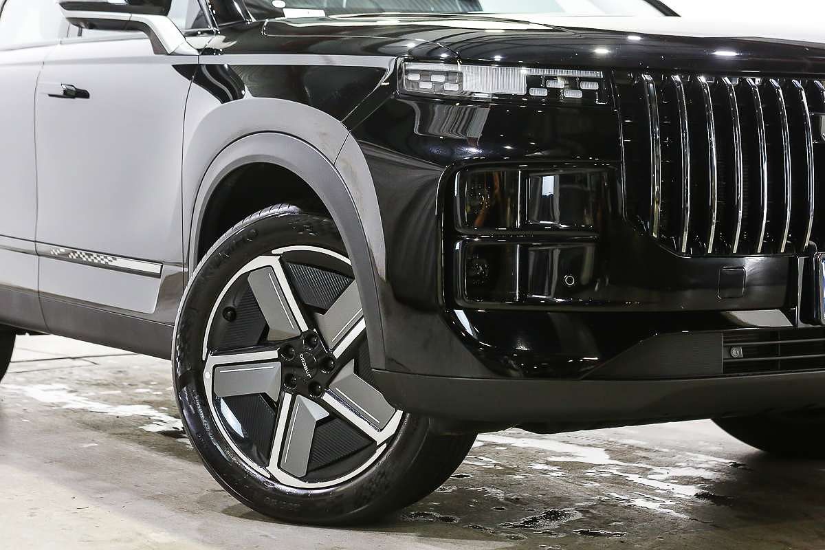 2025 OMODA JAECOO J7 Track