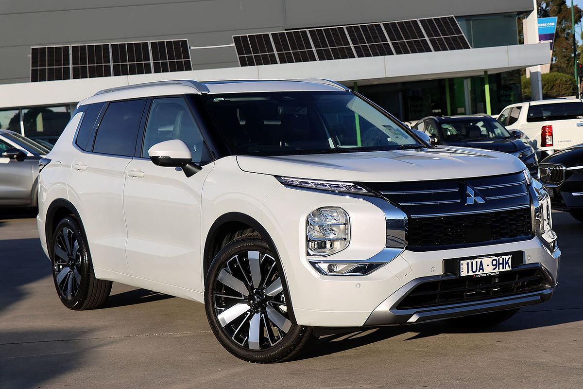 2025 Mitsubishi Outlander Exceed ZM