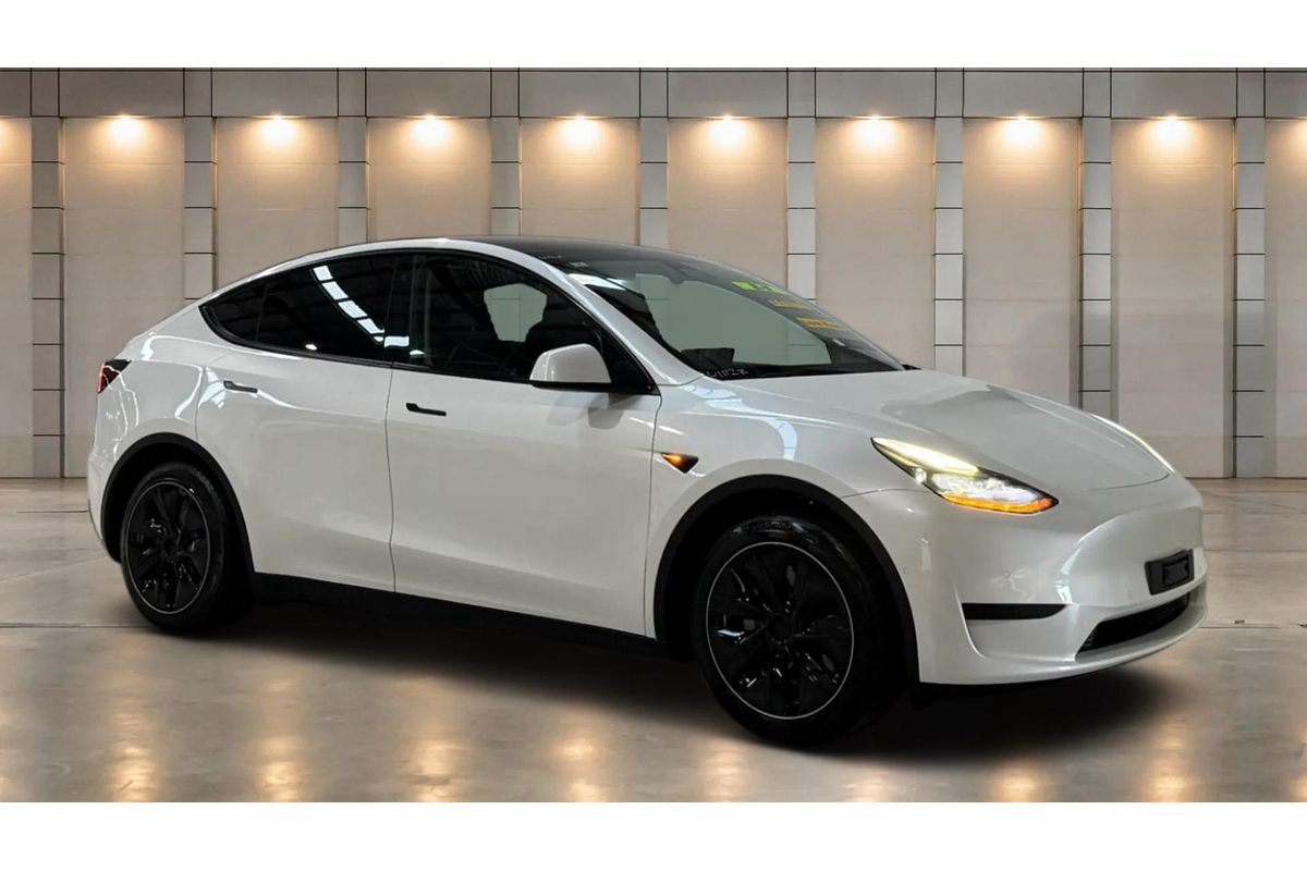 2022 Tesla Model Y Rear-Wheel Drive
