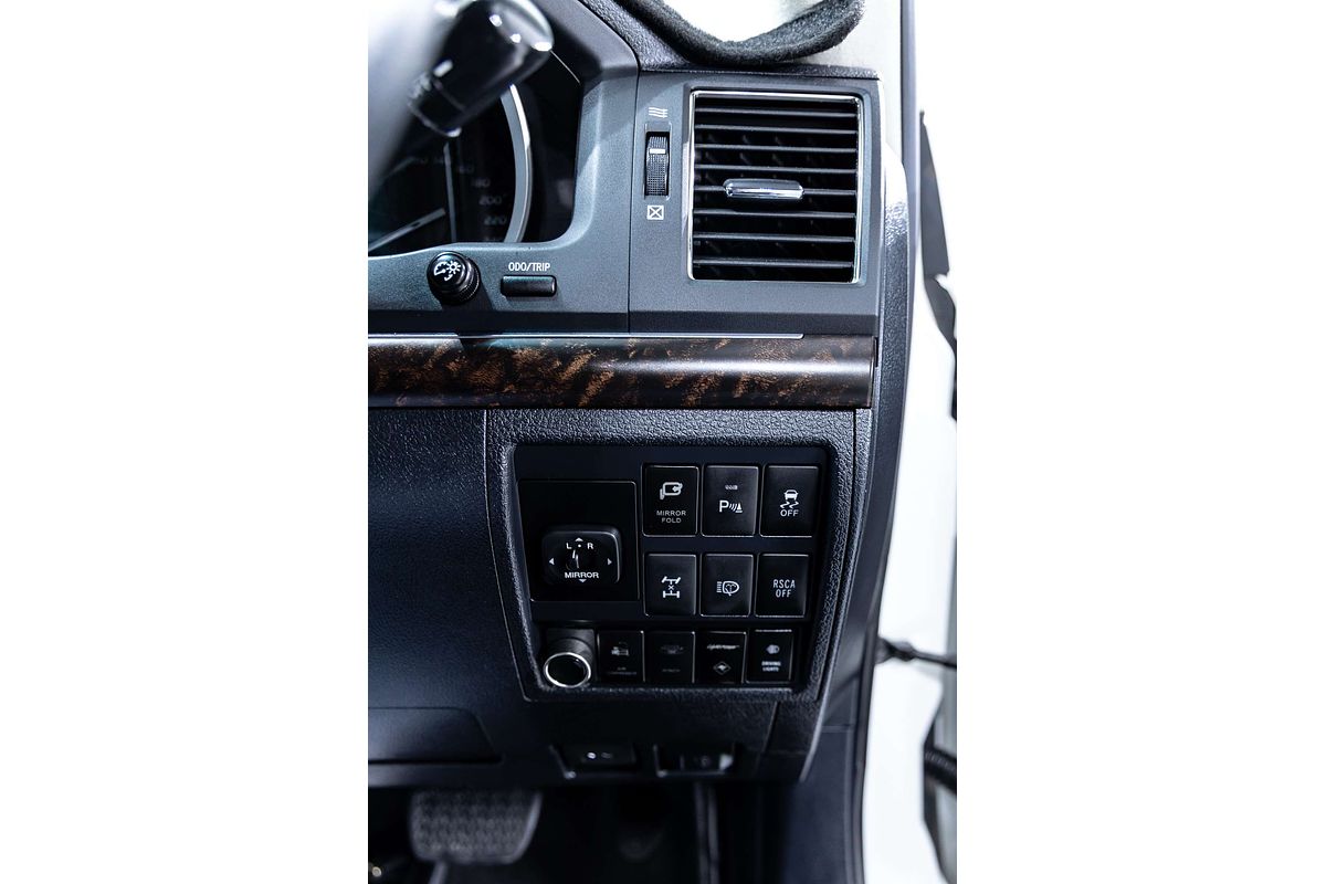 2013 Toyota Landcruiser VX URJ202R