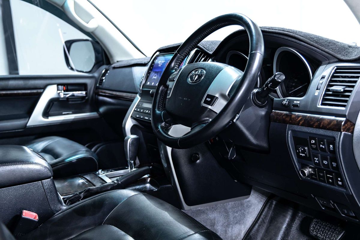 2013 Toyota Landcruiser VX URJ202R