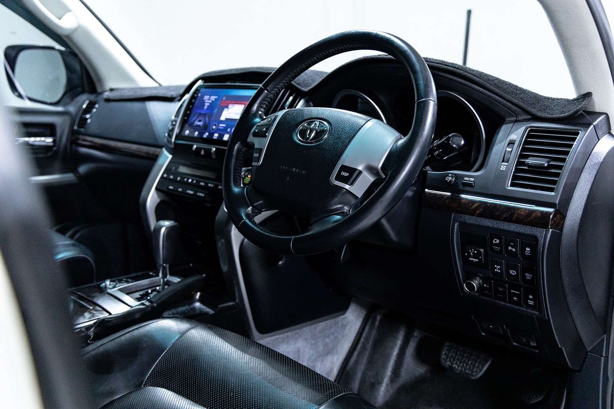 2013 Toyota Landcruiser VX URJ202R