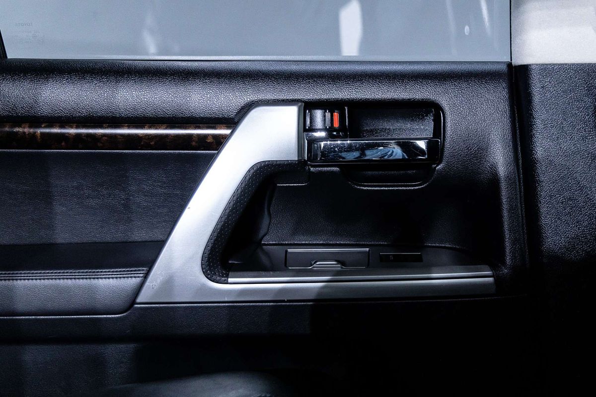 2013 Toyota Landcruiser VX URJ202R