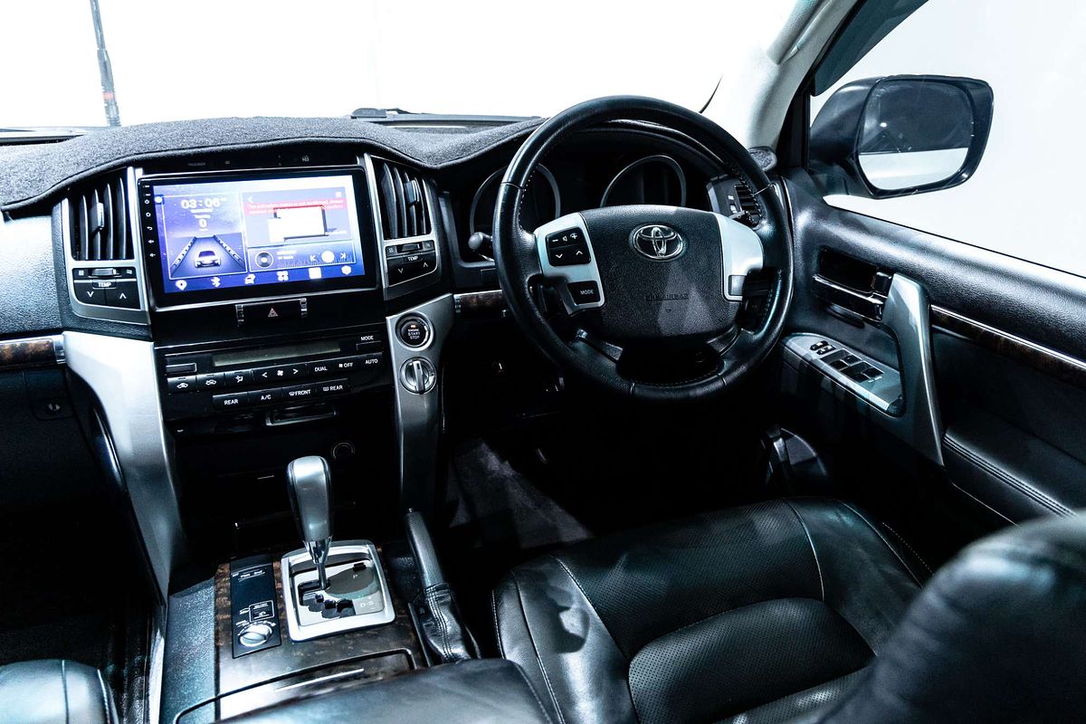 2013 Toyota Landcruiser VX URJ202R