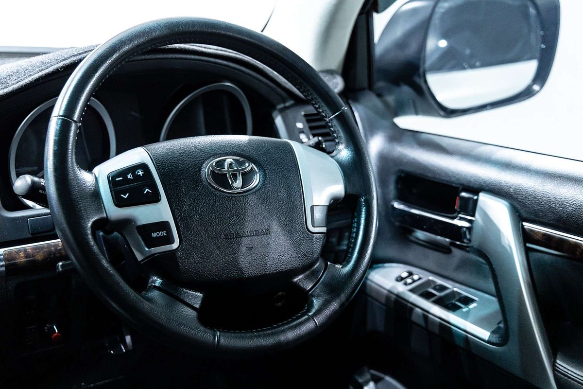 2013 Toyota Landcruiser VX URJ202R
