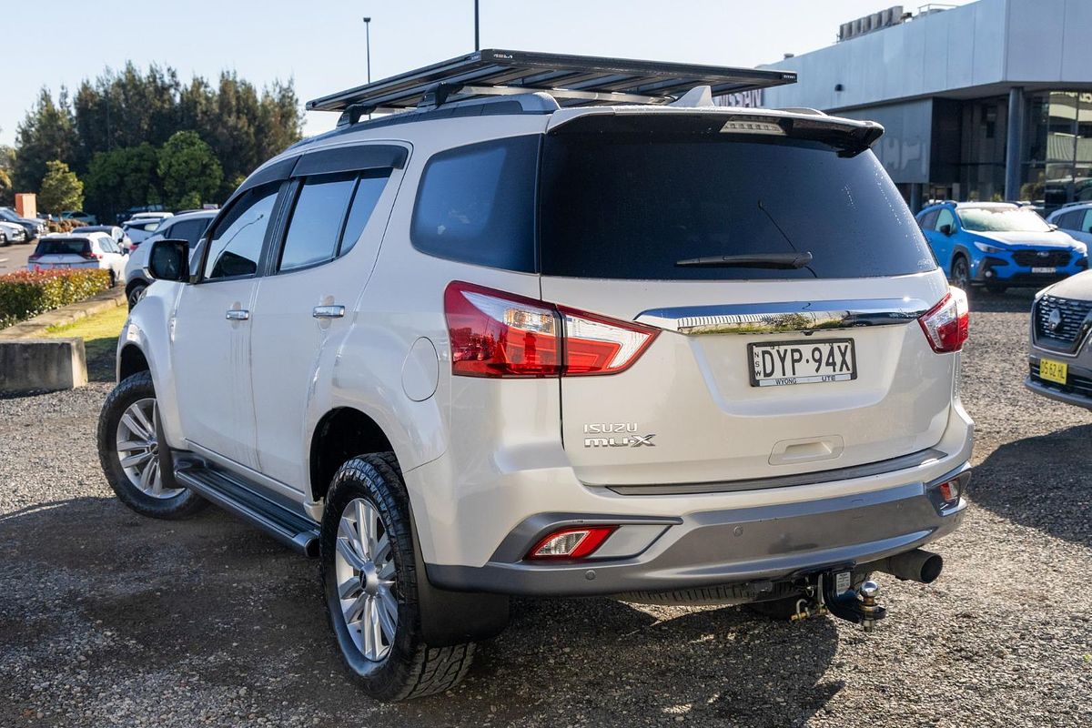 2018 Isuzu MU-X LS-T