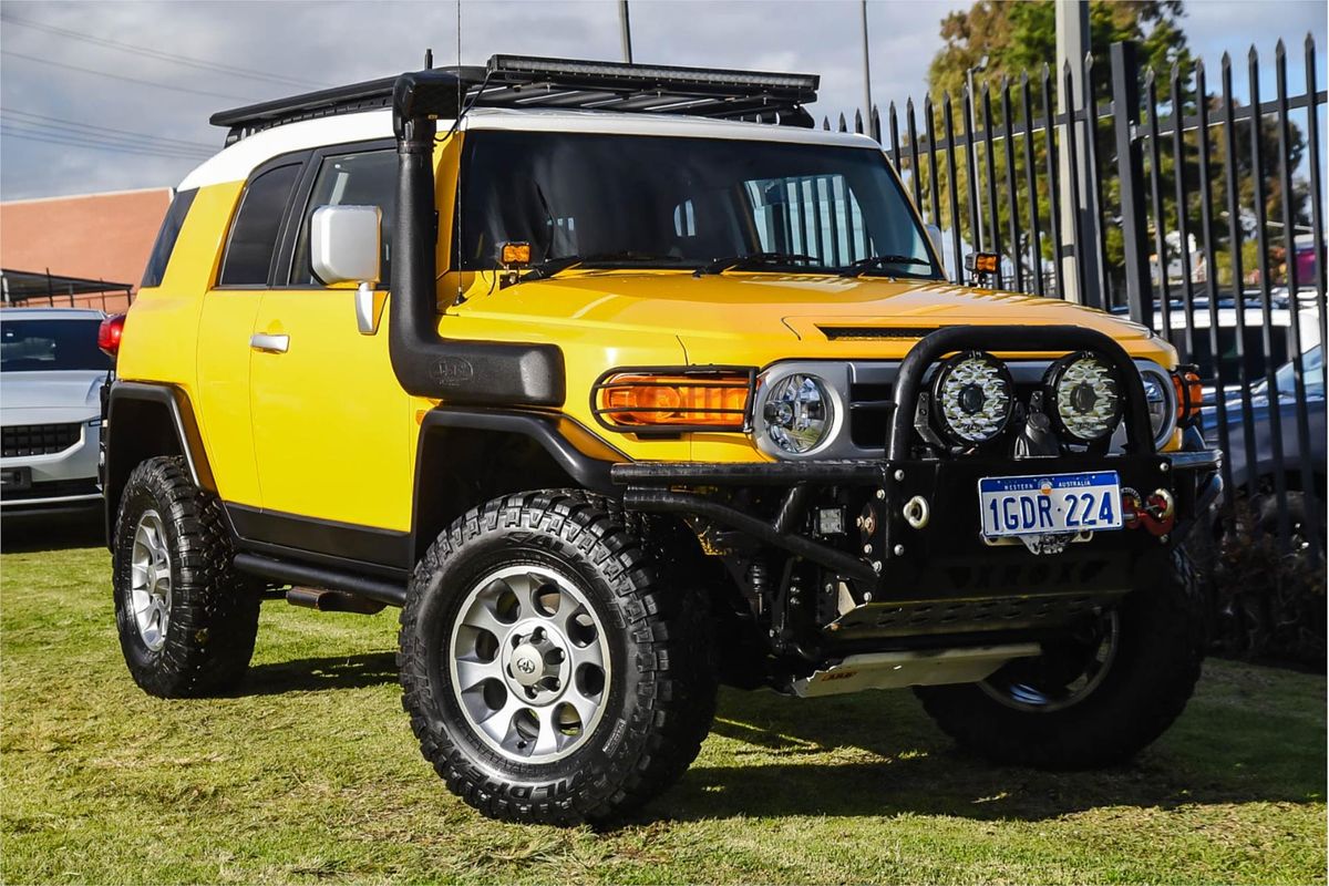 2011 Toyota FJ Cruiser GSJ15R