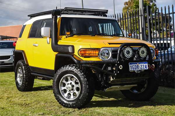 2011 Toyota FJ Cruiser GSJ15R