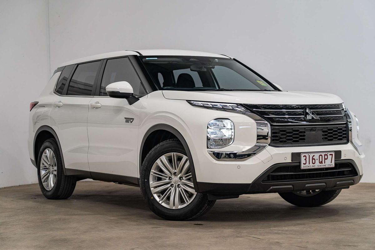 2024 Mitsubishi Outlander PHEV ES ZM