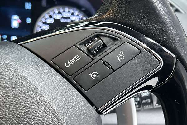 2018 Mitsubishi Eclipse Cross LS YA thumb-16