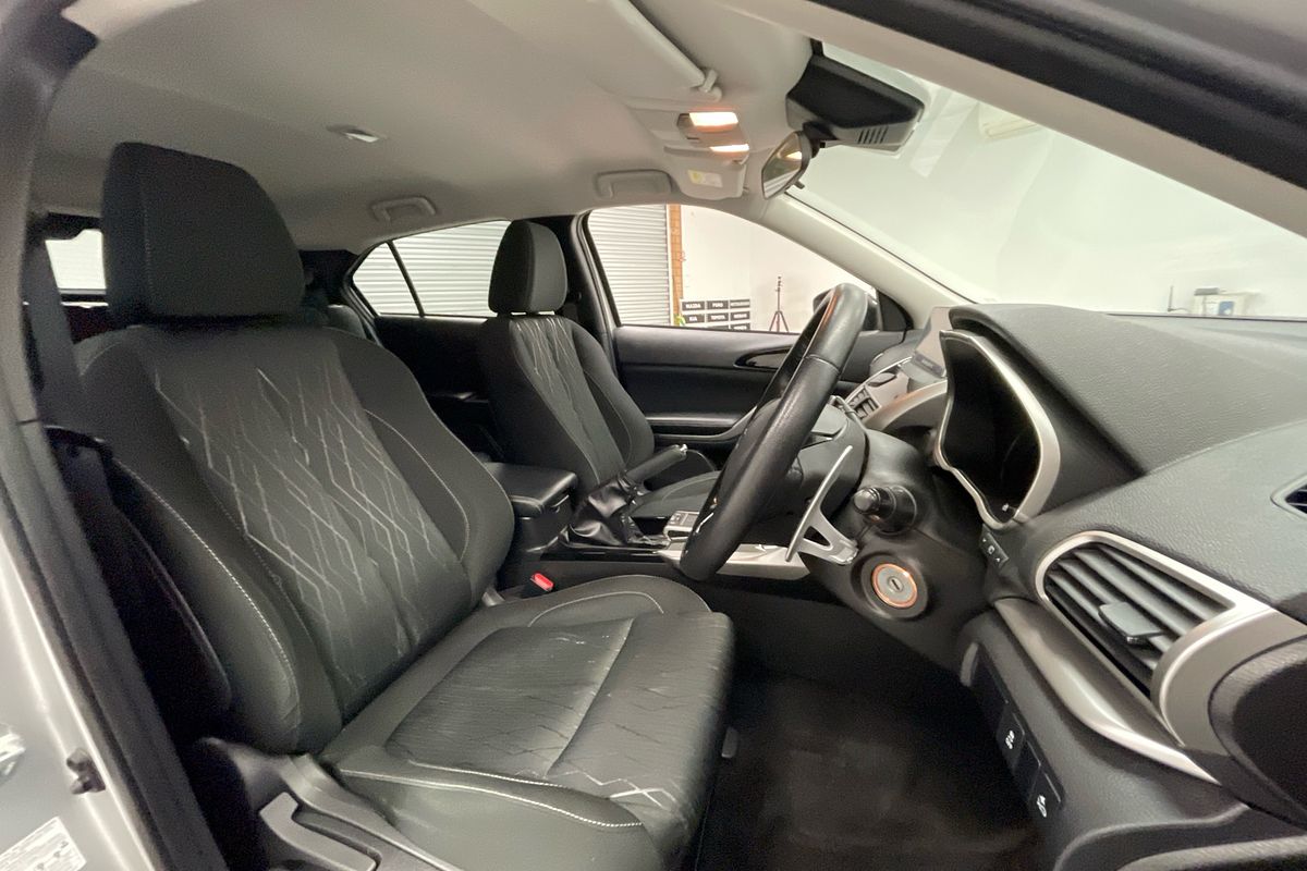 2018 Mitsubishi Eclipse Cross ES YA