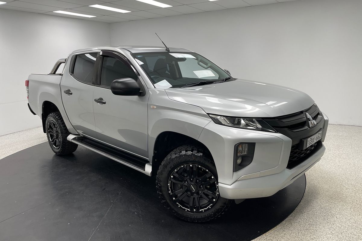 2019 Mitsubishi Triton GLX+ MR 4X4