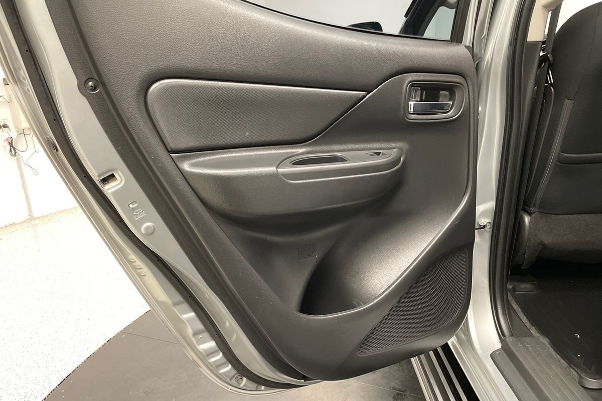 2019 Mitsubishi Triton GLX+ MR 4X4