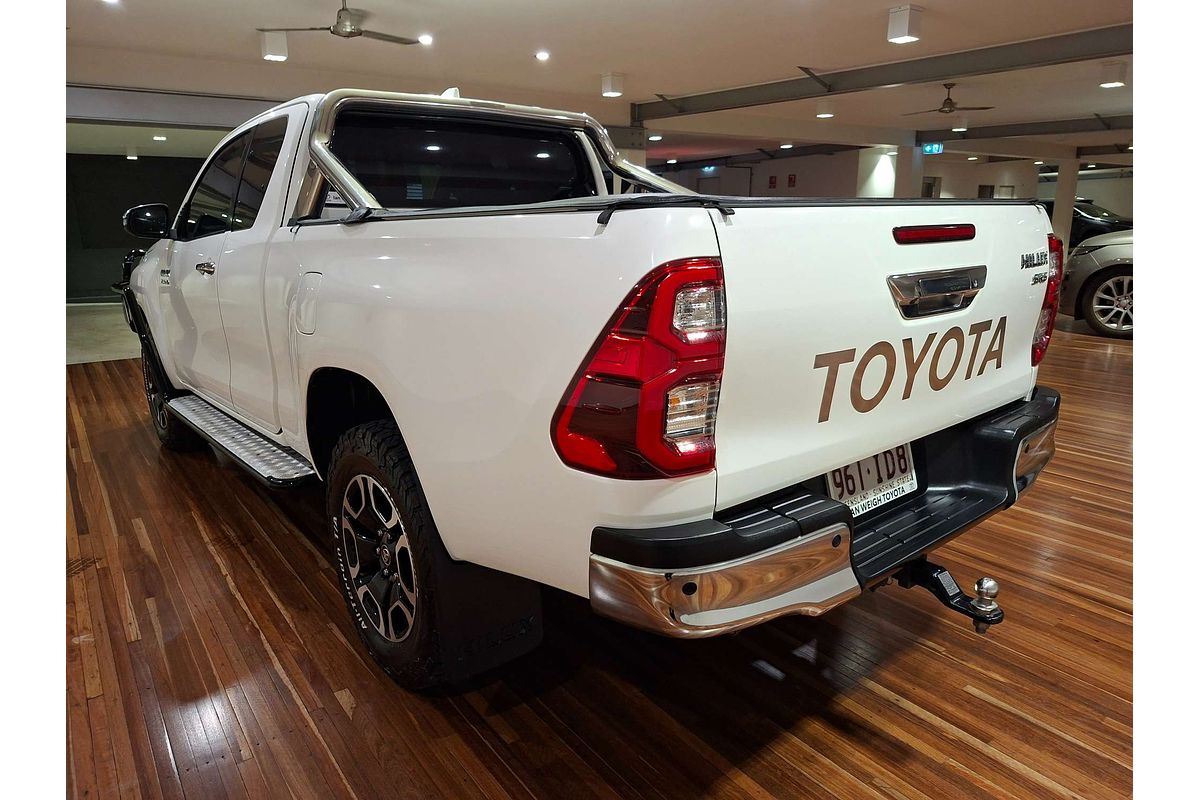 2023 Toyota Hilux SR5 GUN126R