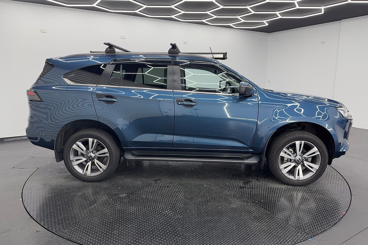 2024 Isuzu MU-X LS-T