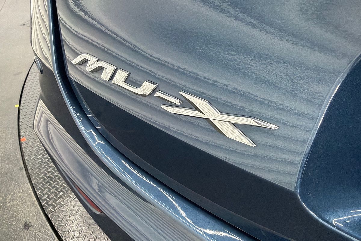 2024 Isuzu MU-X LS-T