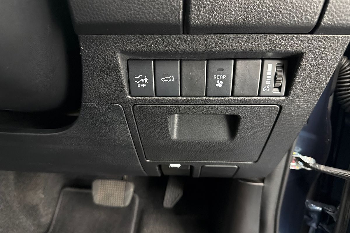 2024 Isuzu MU-X LS-T