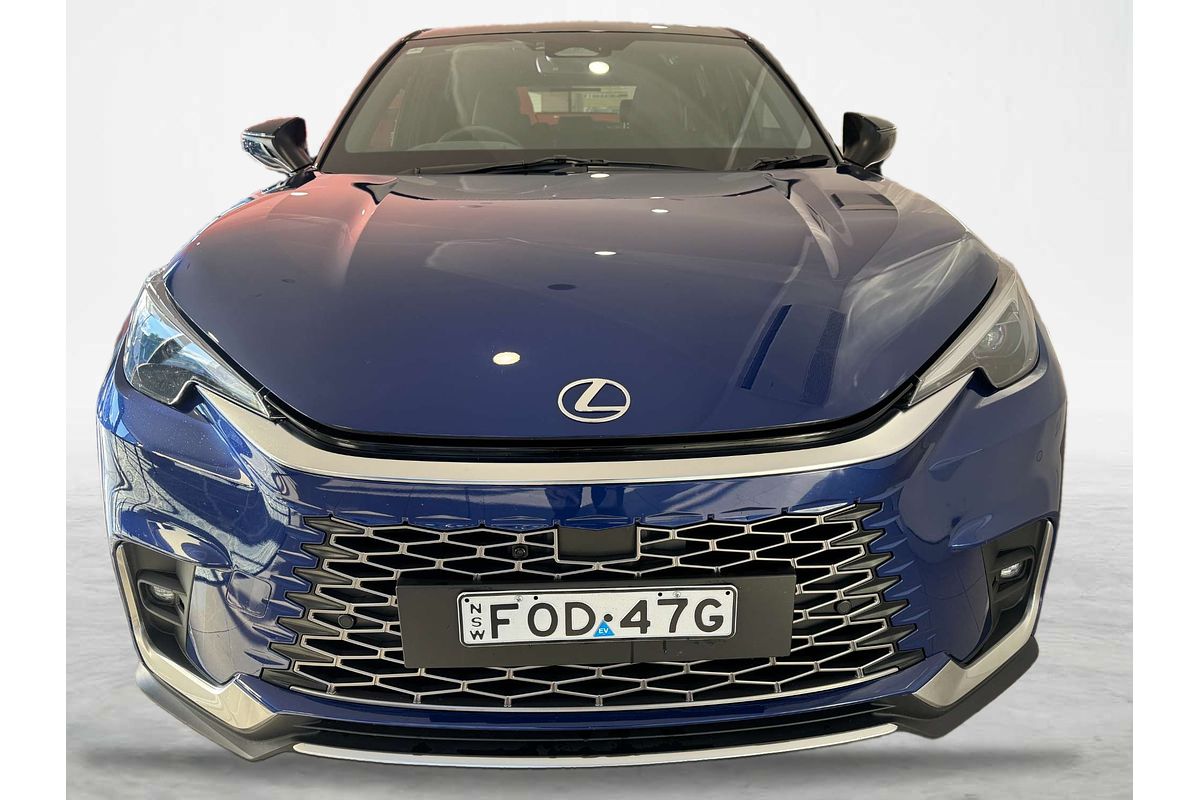 2025 Lexus LBX Luxury MAYH10R