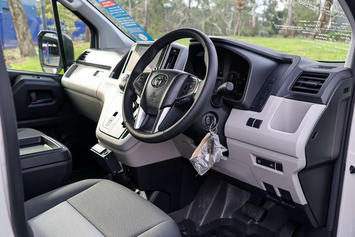 2026 Toyota Hiace -20C Refrigerated GDH320R ELWB High Roof image 24