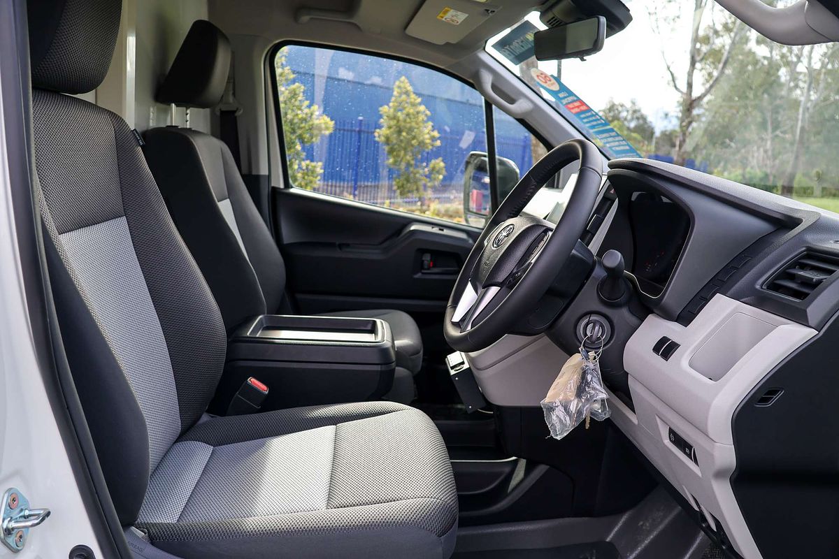 2026 Toyota Hiace -20C Refrigerated GDH320R ELWB High Roof image 25