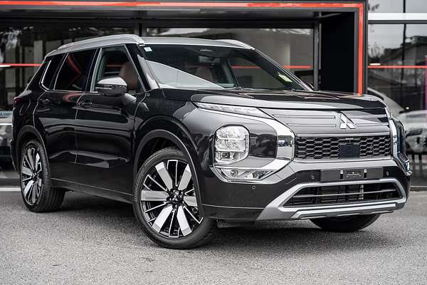 2025 Mitsubishi Outlander Exceed Tourer ZM