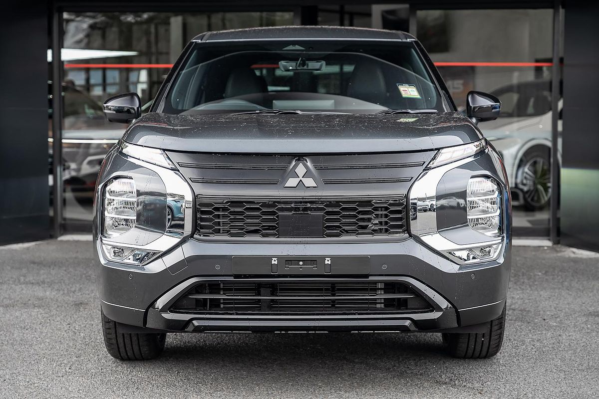 2026 Mitsubishi Outlander Black Edition ZM
