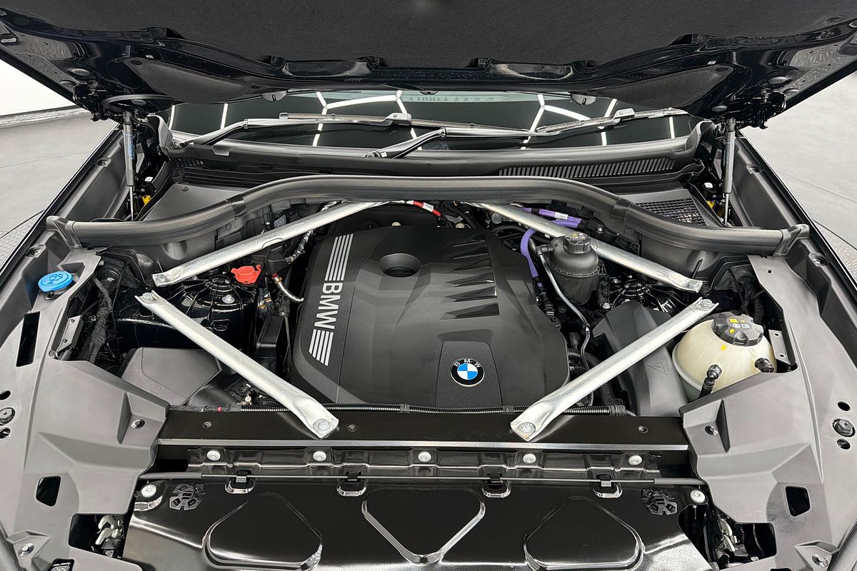 2025 BMW X5 xDrive40i M Sport G05 LCI