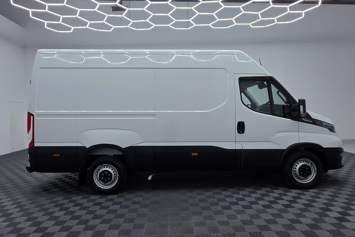 2022 IVECO Daily 35S14V