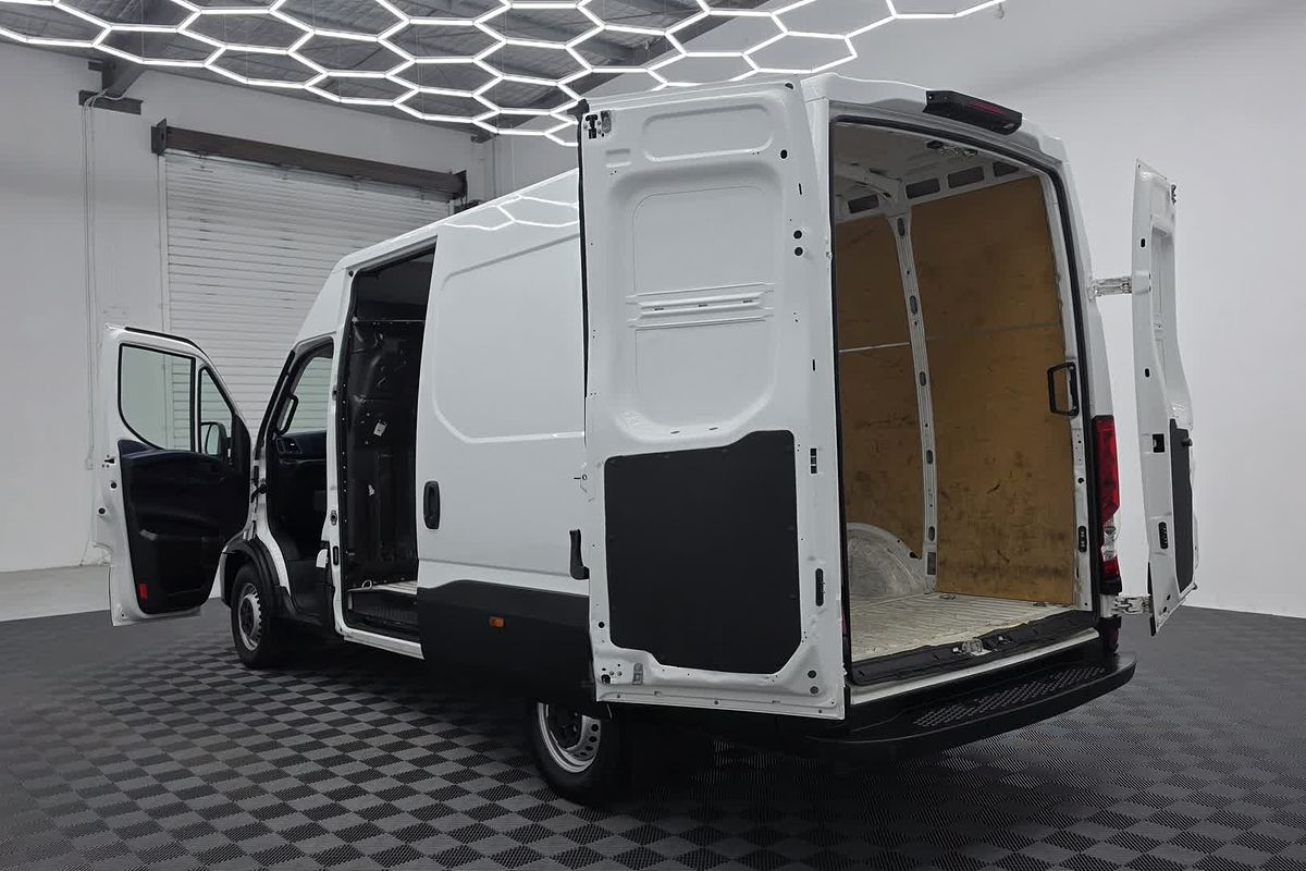 2022 IVECO Daily 35S14V