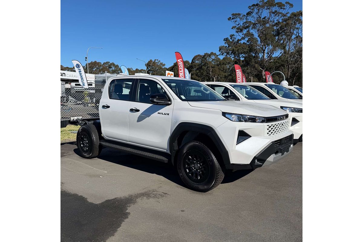 2025 Toyota Hilux SR GUN226R