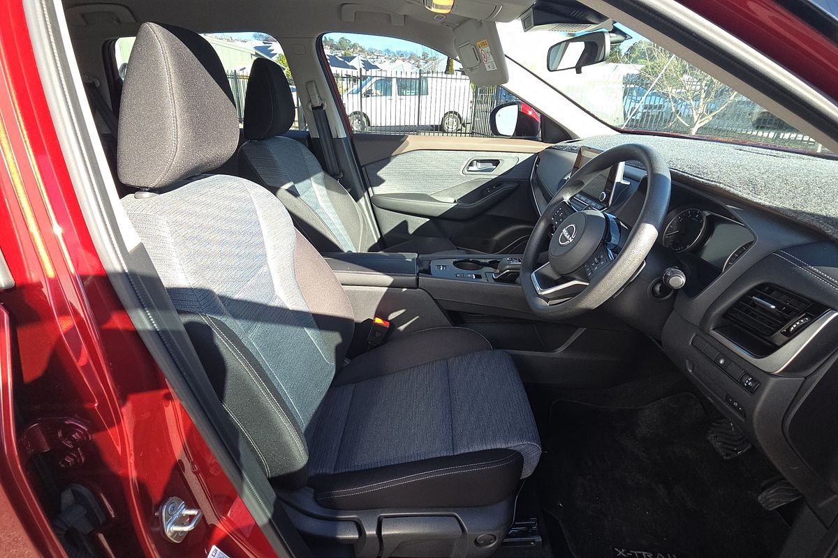 2022 Nissan X-TRAIL ST T33