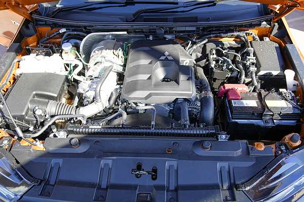 2026 Mitsubishi Triton GSR MV 4X4 thumb-6