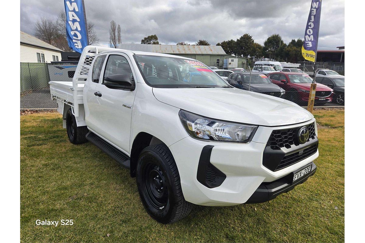 2025 Toyota Hilux Workmate GUN125R 4X4