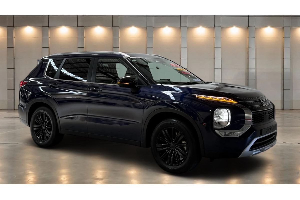 2024 Mitsubishi Outlander LS ZM