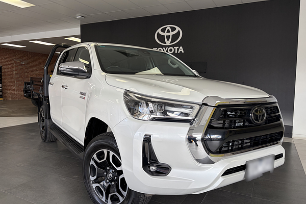 2024 Toyota Hilux SR5 GUN126R