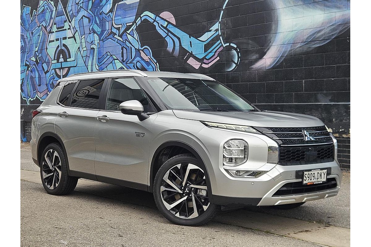 2024 Mitsubishi Outlander PHEV Aspire ZM