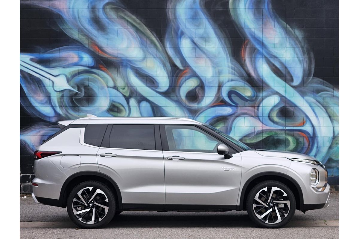 2024 Mitsubishi Outlander PHEV Aspire ZM