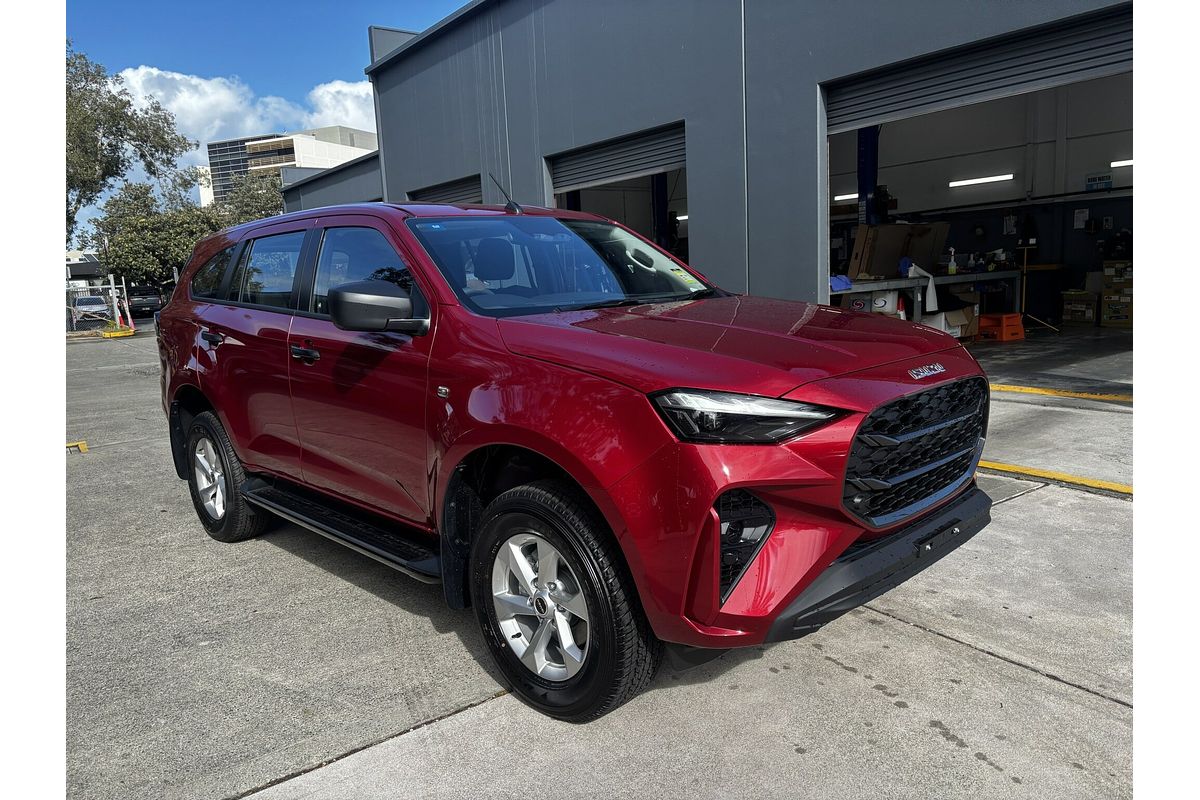 2025 Isuzu MU-X LS-M