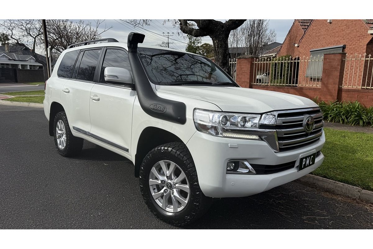 2016 Toyota Landcruiser Sahara VDJ200R